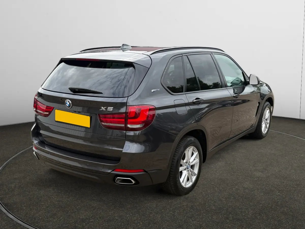 xDrive40e iPerformance- Panoramadak, Memory Seats, Sfeerverlichting, Camera, Virtual Cockpit