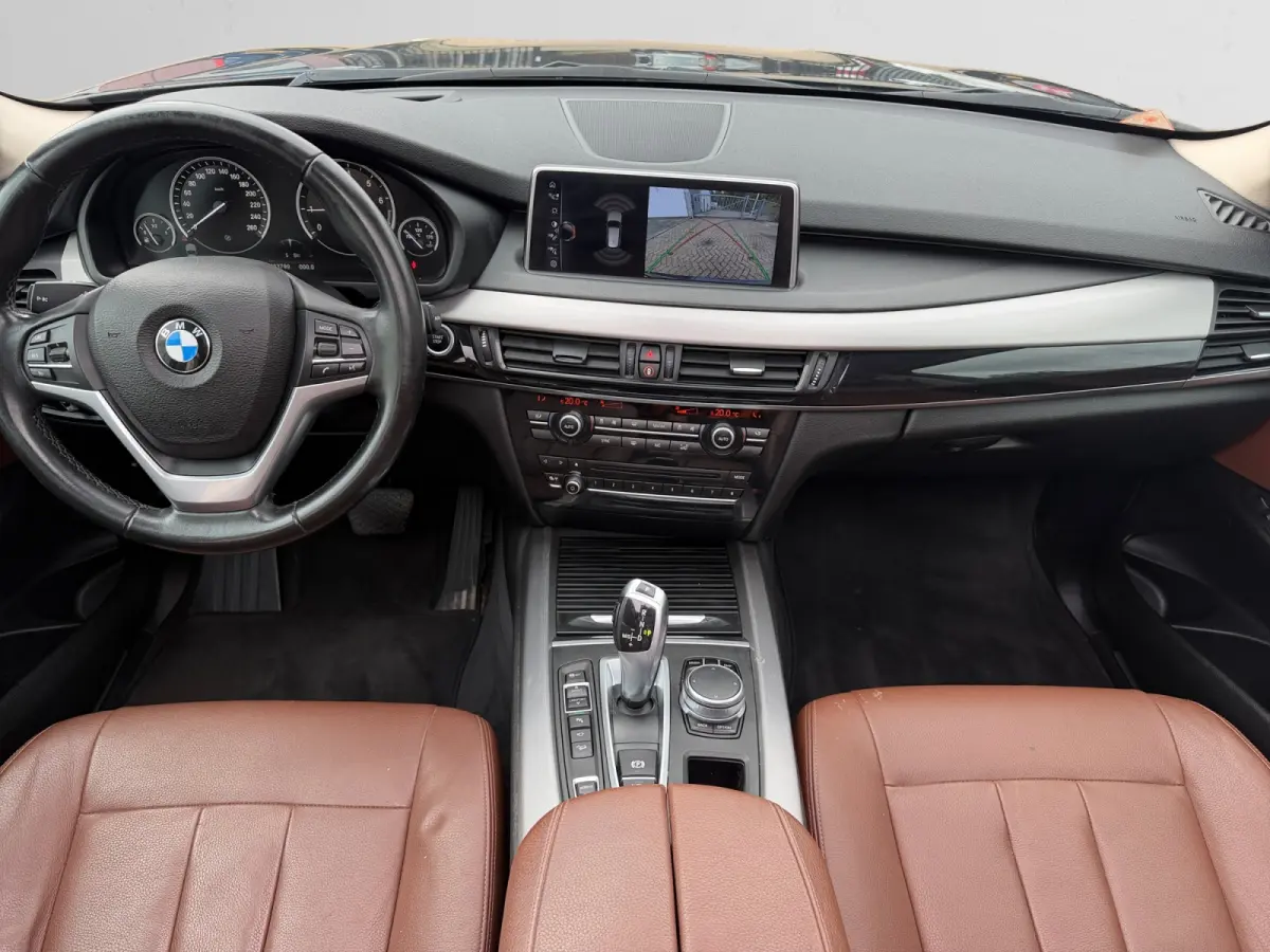 xDrive40e iPerformance- Panoramadak, Memory Seats, Sfeerverlichting, Camera, Virtual Cockpit