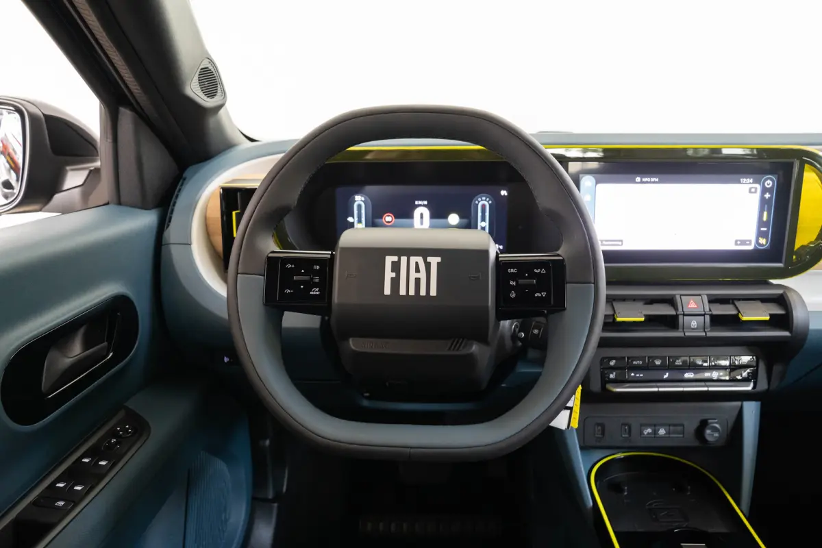La Prima 11 kW 44 kWh | Tot 8 Jaar Garantie | Navigatie | Camera | Stoel & Stuurverwarming | Verwarmd voorraam | Apple Carplay & Android Auto | Climate Controle |