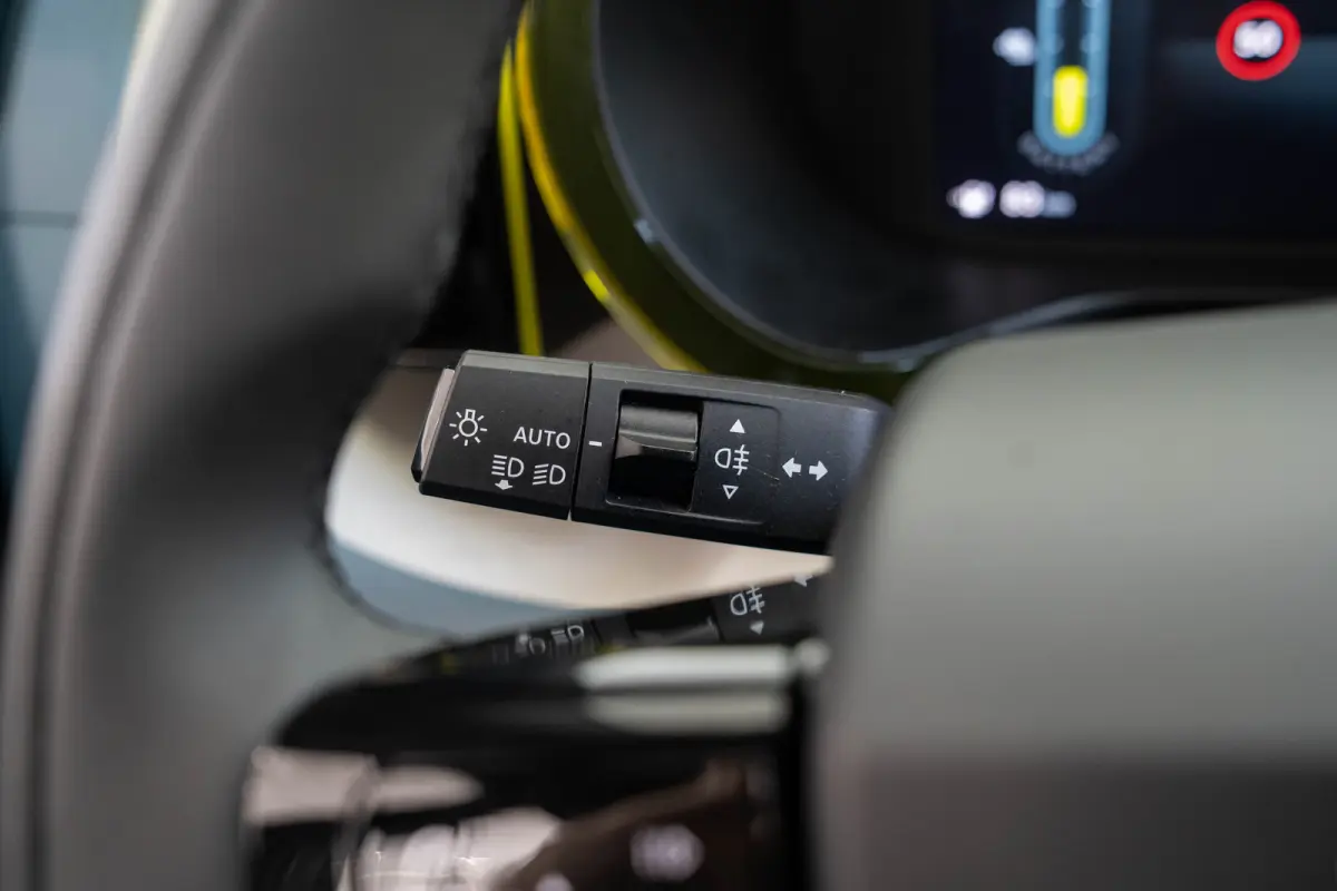 La Prima 11 kW 44 kWh | Tot 8 Jaar Garantie | Navigatie | Camera | Stoel & Stuurverwarming | Verwarmd voorraam | Apple Carplay & Android Auto | Climate Controle |