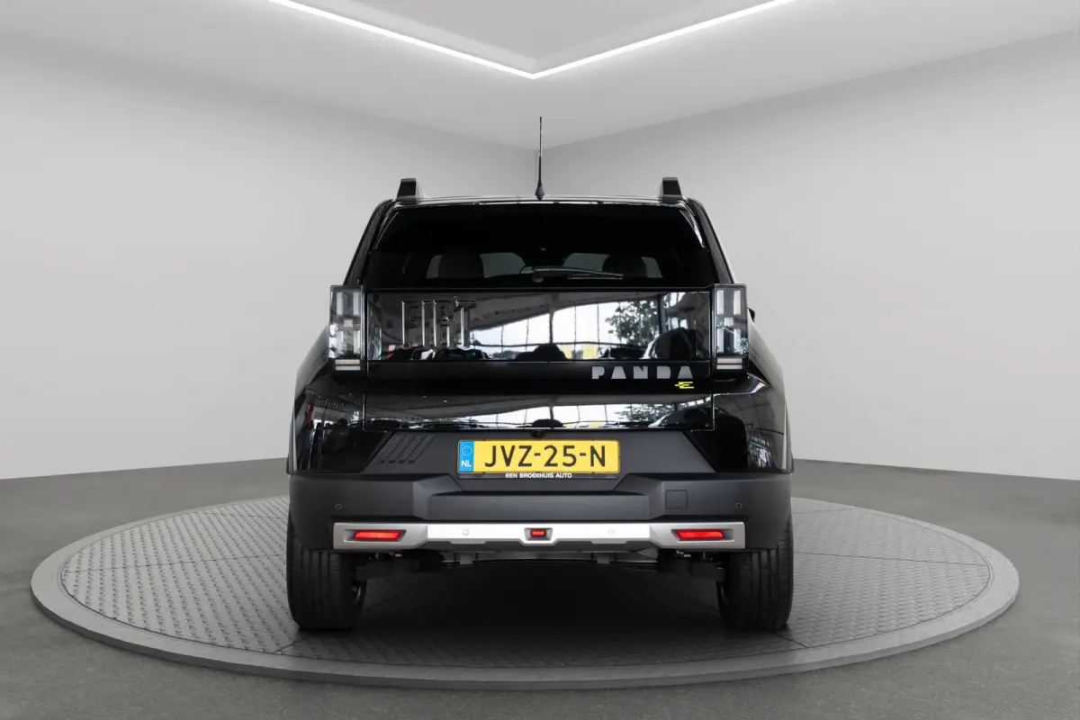 La Prima 11 kW 44 kWh | Tot 8 Jaar Garantie | Navigatie | Camera | Stoel & Stuurverwarming | Verwarmd voorraam | Apple Carplay & Android Auto | Climate Controle |