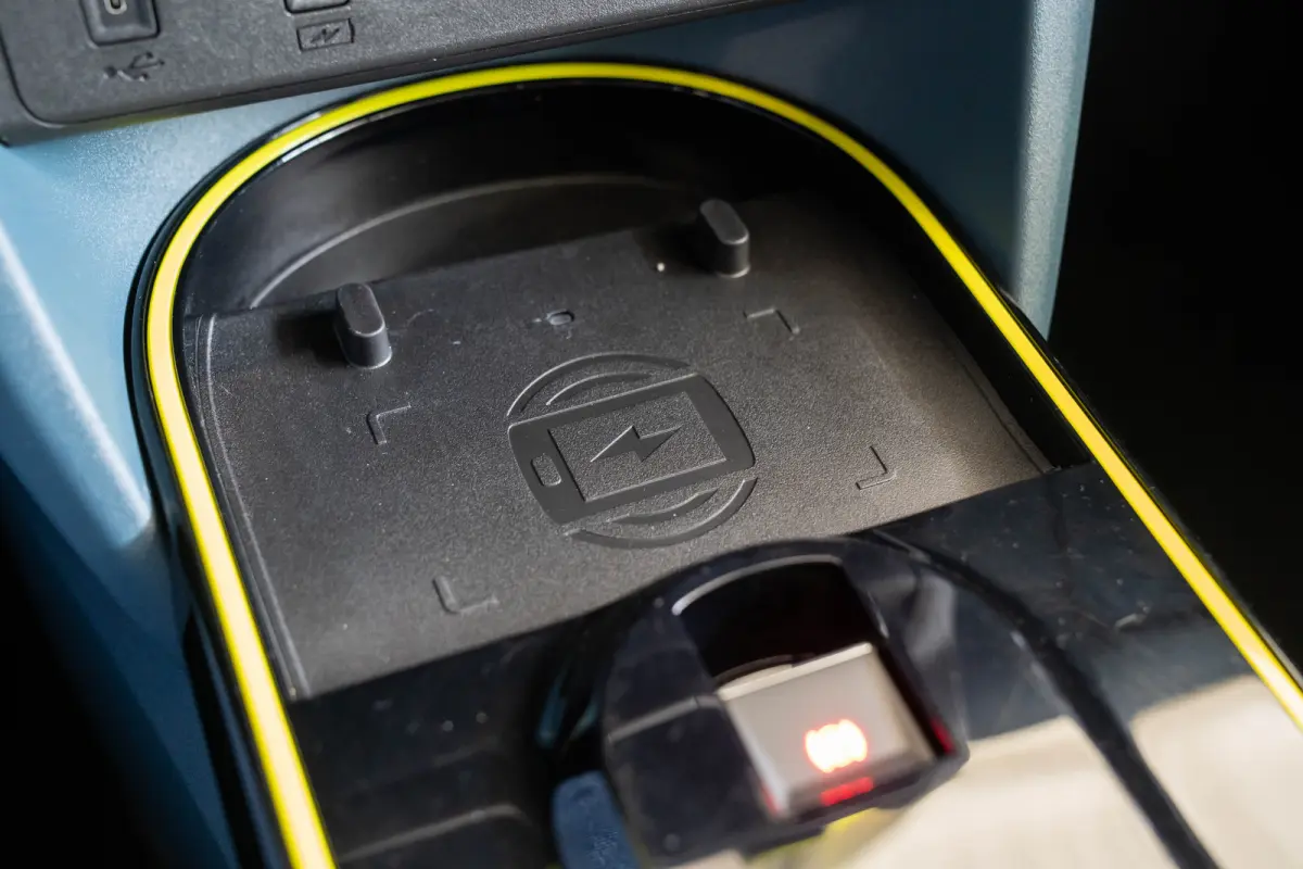 La Prima 11 kW 44 kWh | Tot 8 Jaar Garantie | Navigatie | Camera | Stoel & Stuurverwarming | Verwarmd voorraam | Apple Carplay & Android Auto | Climate Controle |