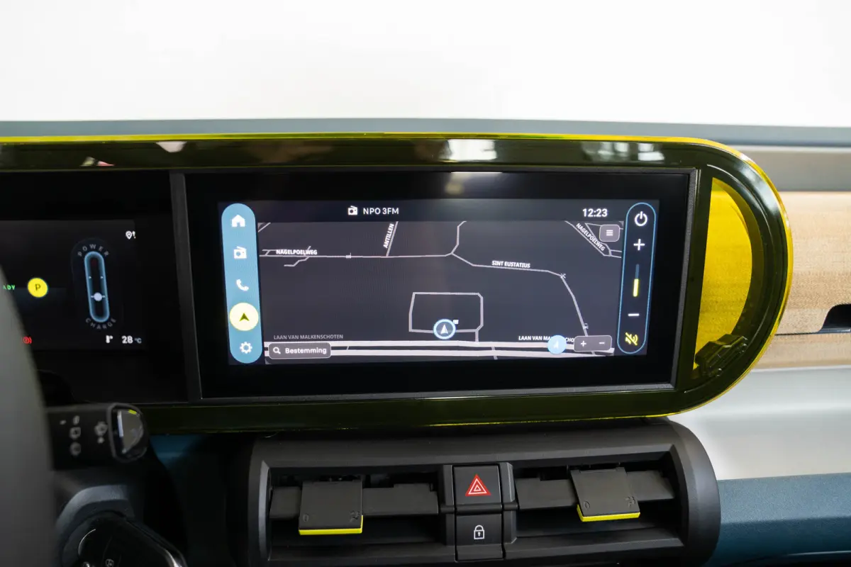 La Prima 11 kW 44 kWh | Tot 8 Jaar Garantie | Navigatie | Camera | Stoel & Stuurverwarming | Verwarmd voorraam | Apple Carplay & Android Auto | Climate Controle |