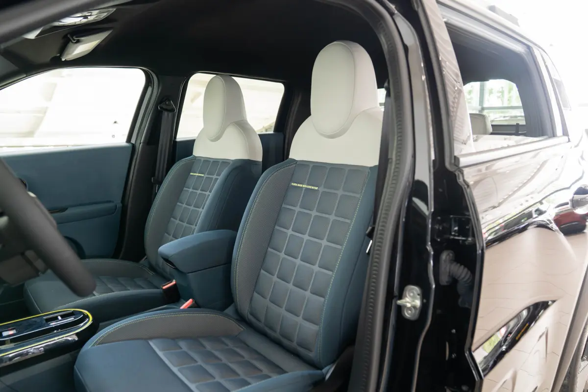 La Prima 11 kW 44 kWh | Tot 8 Jaar Garantie | Navigatie | Camera | Stoel & Stuurverwarming | Verwarmd voorraam | Apple Carplay & Android Auto | Climate Controle |