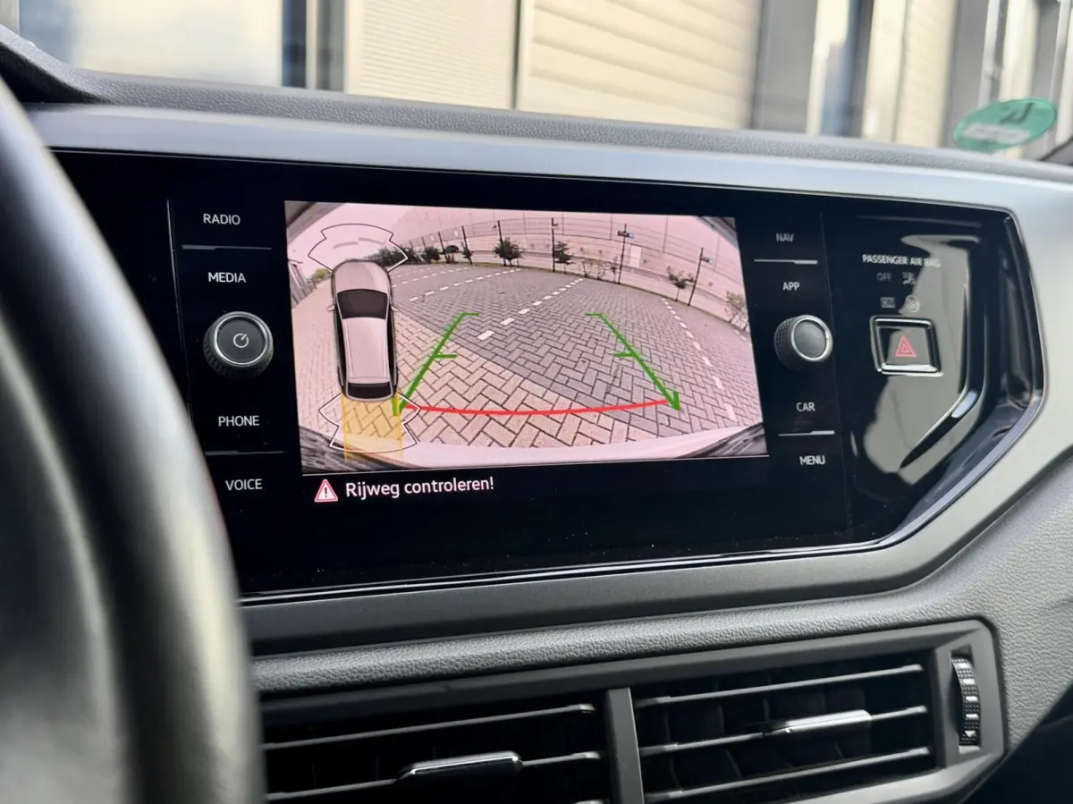 1.0 TSI R-Line I.Q|Keyless|Camera|ACC
