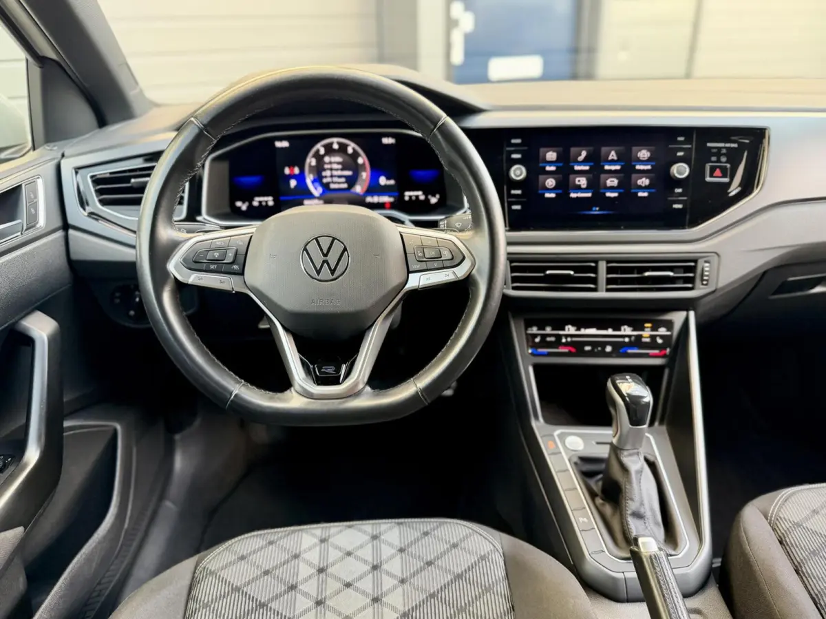 1.0 TSI R-Line I.Q|Keyless|Camera|ACC