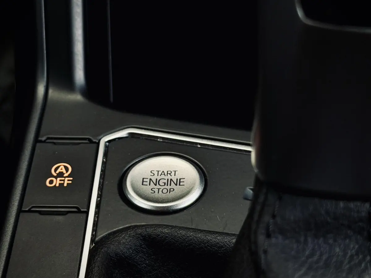 1.0 TSI R-Line I.Q|Keyless|Camera|ACC