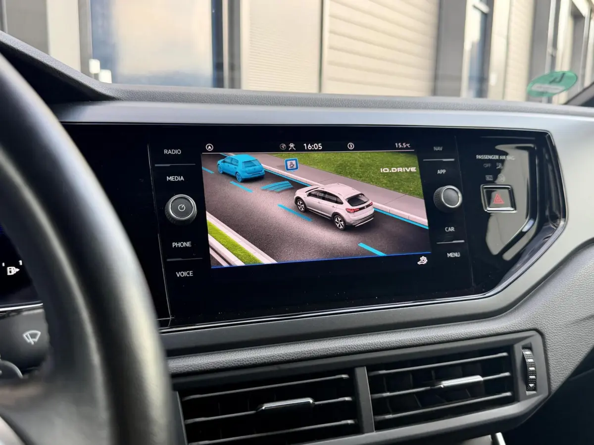 1.0 TSI R-Line I.Q|Keyless|Camera|ACC