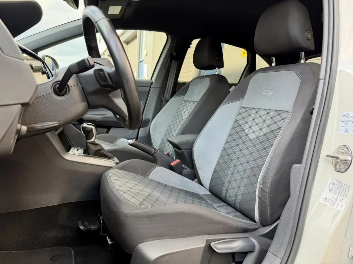 1.0 TSI R-Line I.Q|Keyless|Camera|ACC