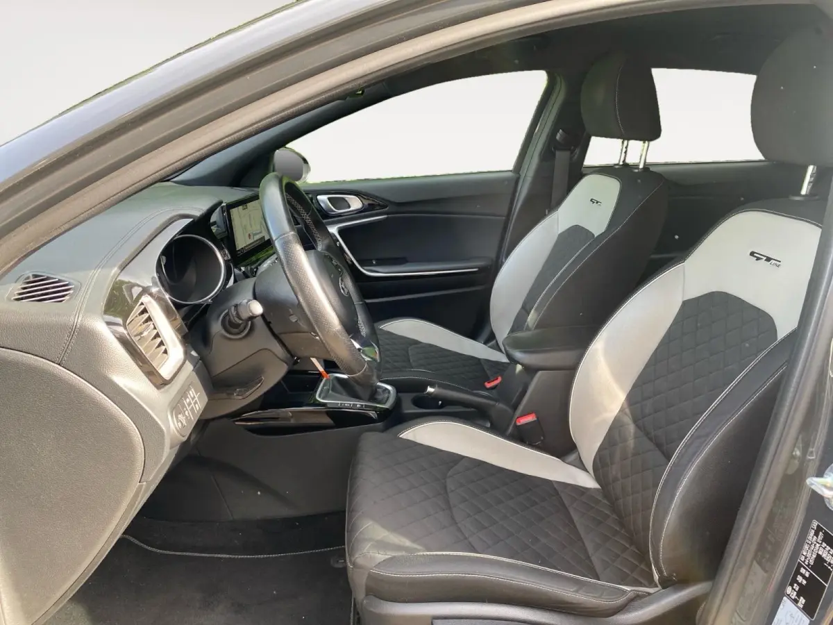 1.0 T-GDi GT-Line Edition | Climate control | Navigatie | Parkeercamera | Cruise control | Line-assist |