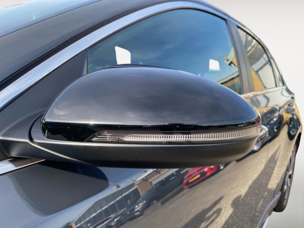 1.0 T-GDi GT-Line Edition | Climate control | Navigatie | Parkeercamera | Cruise control | Line-assist |