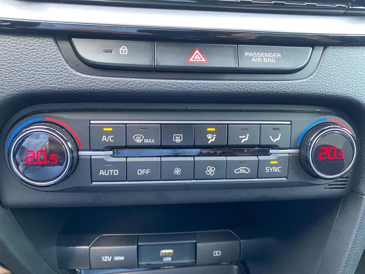 1.0 T-GDi GT-Line Edition | Climate control | Navigatie | Parkeercamera | Cruise control | Line-assist |