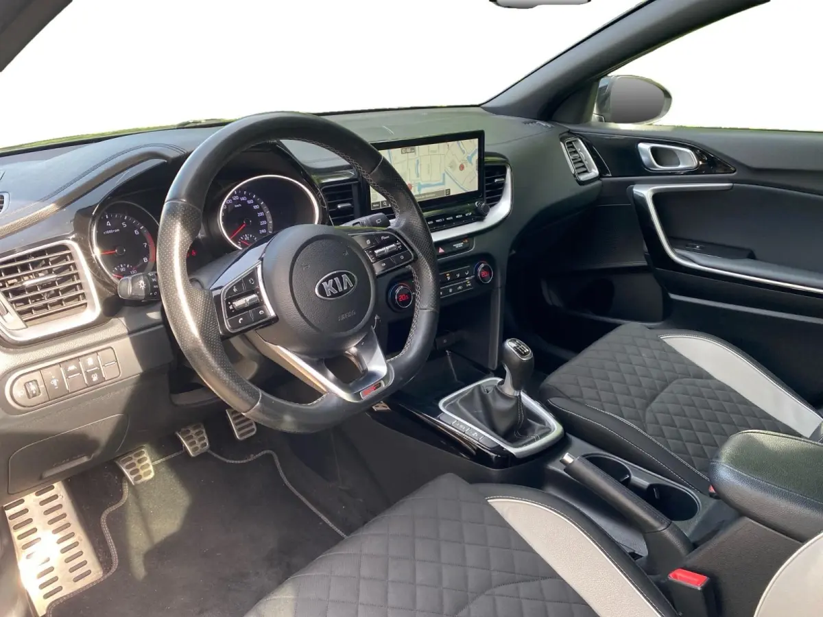 1.0 T-GDi GT-Line Edition | Climate control | Navigatie | Parkeercamera | Cruise control | Line-assist |