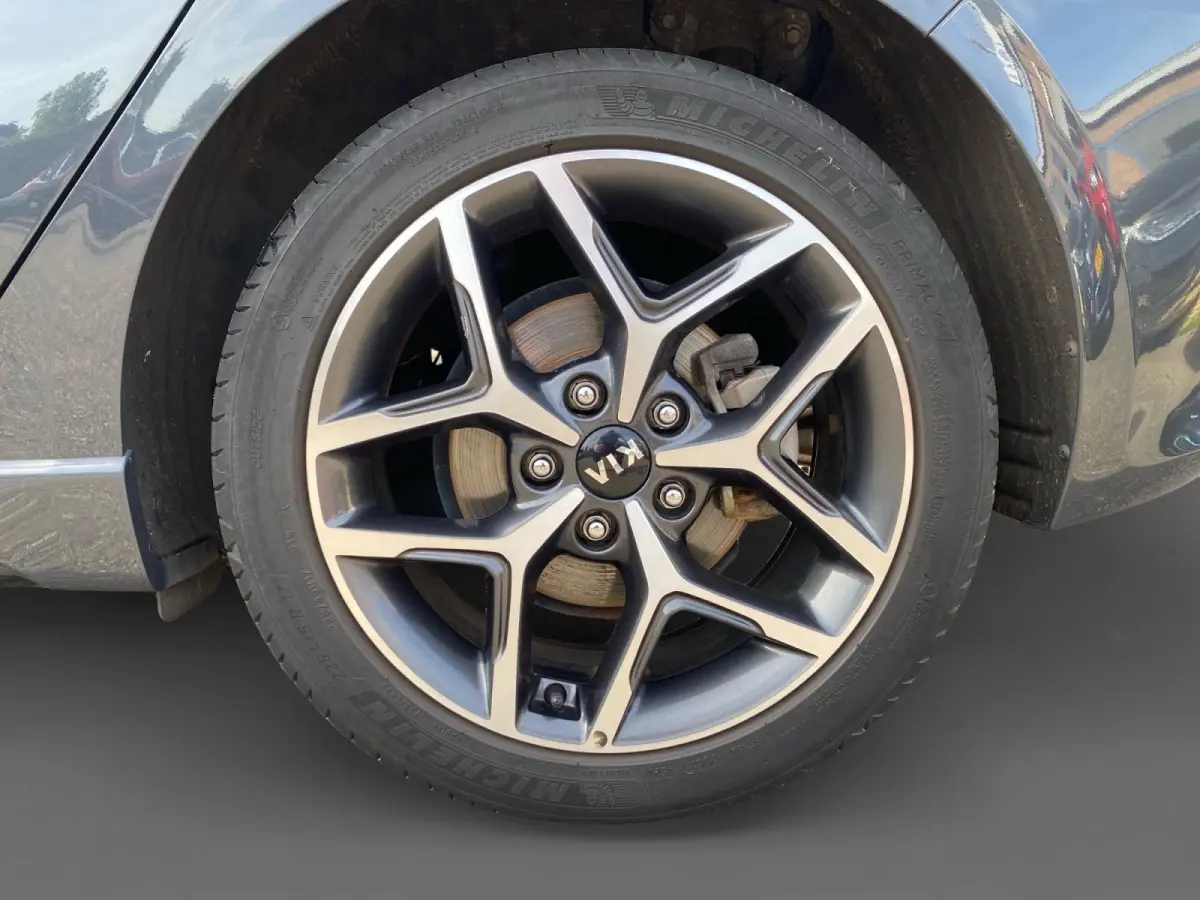 1.0 T-GDi GT-Line Edition | Climate control | Navigatie | Parkeercamera | Cruise control | Line-assist |