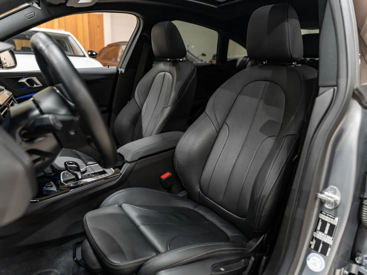 218i M-Sport Executive Edition, Pano, Digi Dash, Apple Carplay, Android Auto, Navi, Ambiënte Light, Cam