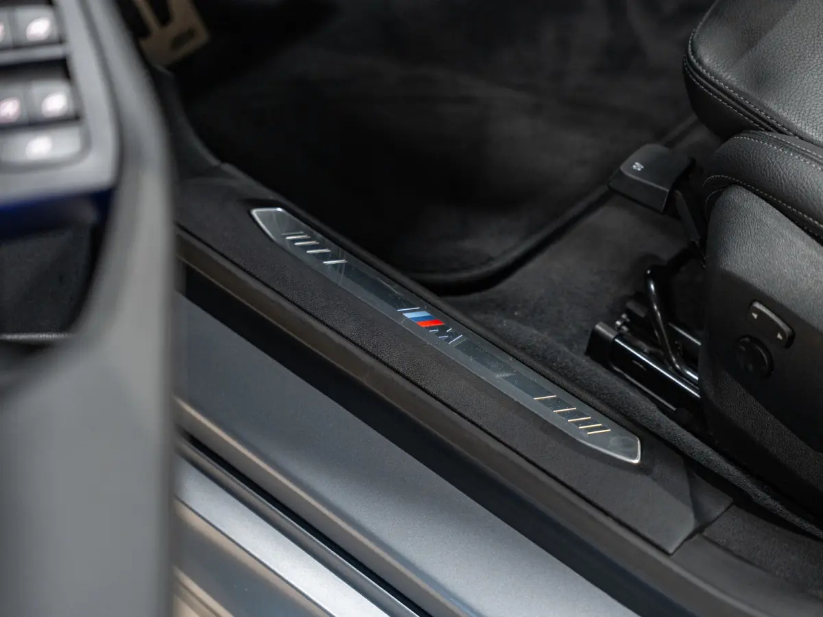 218i M-Sport Executive Edition, Pano, Digi Dash, Apple Carplay, Android Auto, Navi, Ambiënte Light, Cam