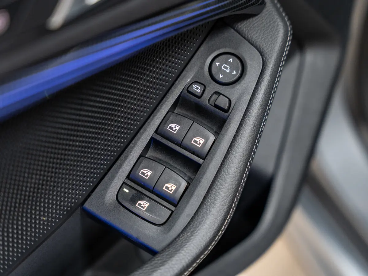 218i M-Sport Executive Edition, Pano, Digi Dash, Apple Carplay, Android Auto, Navi, Ambiënte Light, Cam