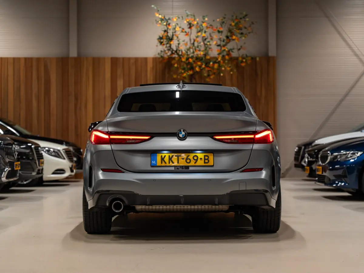 218i M-Sport Executive Edition, Pano, Digi Dash, Apple Carplay, Android Auto, Navi, Ambiënte Light, Cam