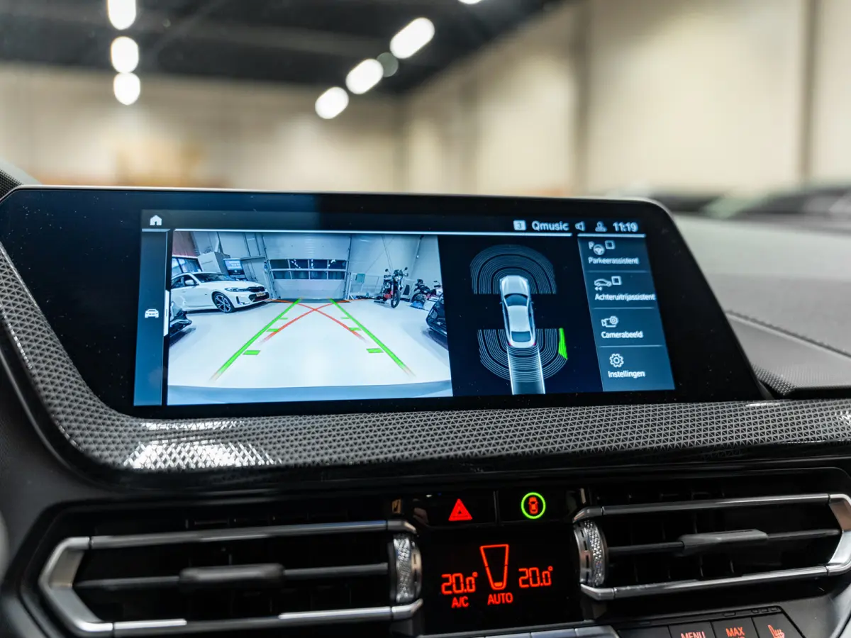 218i M-Sport Executive Edition, Pano, Digi Dash, Apple Carplay, Android Auto, Navi, Ambiënte Light, Cam