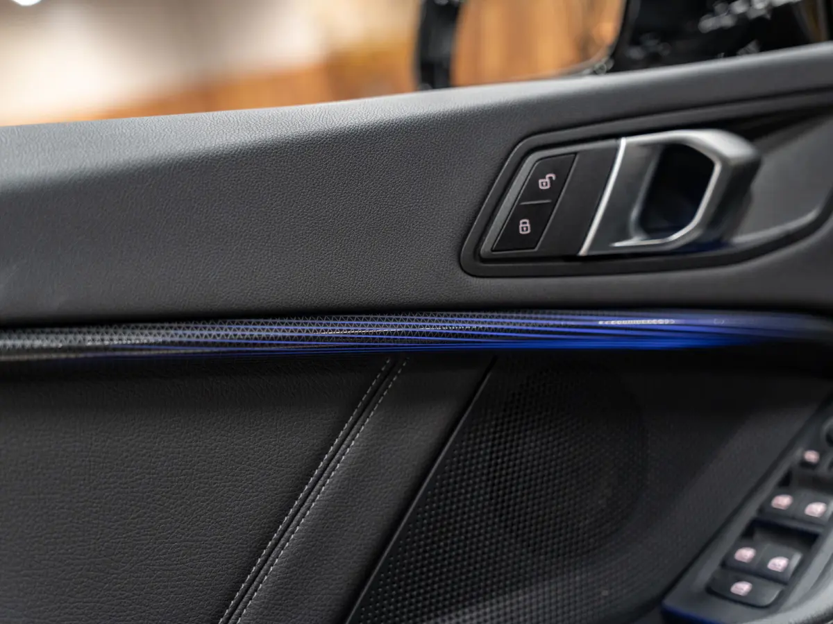218i M-Sport Executive Edition, Pano, Digi Dash, Apple Carplay, Android Auto, Navi, Ambiënte Light, Cam