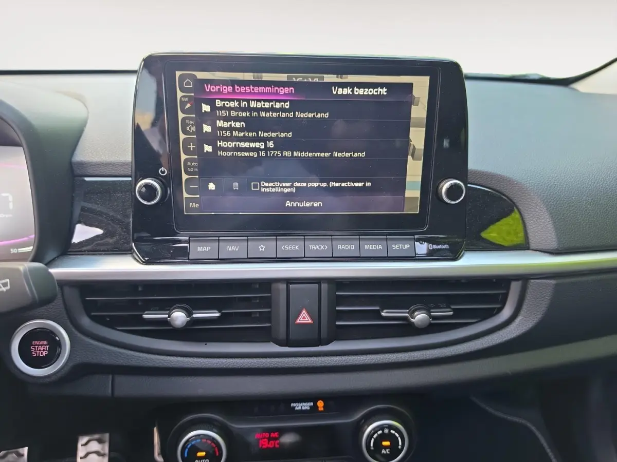 1.0 DPI GT-Line | Stoel + stuurverwarming | Lederen bekleding | Schuif/kanteldak | Navigatie | Parkeersensoren achter