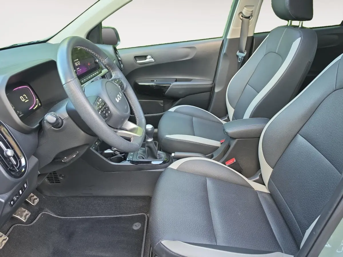 1.0 DPI GT-Line | Stoel + stuurverwarming | Lederen bekleding | Schuif/kanteldak | Navigatie | Parkeersensoren achter