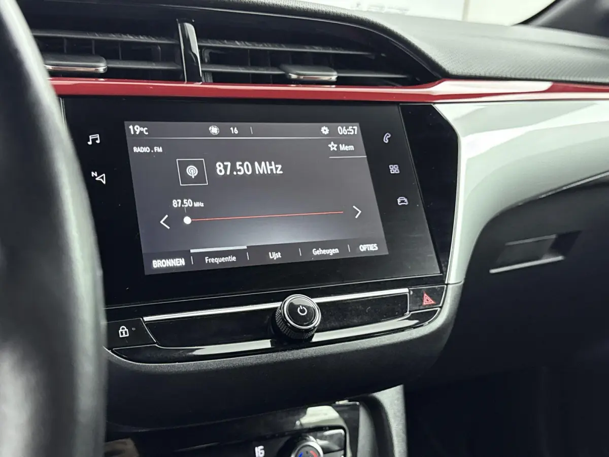 GS Line 50kWh | 1ste eigenaar | ACCU 92% | Parkeersensoren | AppleCarPlay/Android | LED lampen | AUTOMAAT
