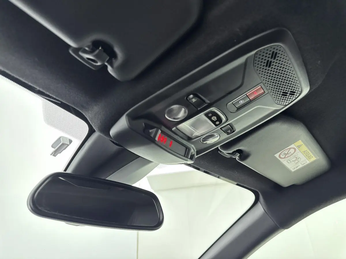 GS Line 50kWh | 1ste eigenaar | ACCU 92% | Parkeersensoren | AppleCarPlay/Android | LED lampen | AUTOMAAT