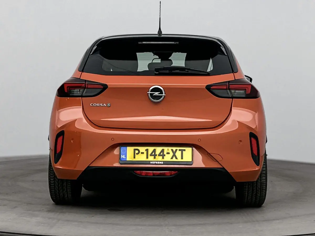 GS Line 50kWh | 1ste eigenaar | ACCU 92% | Parkeersensoren | AppleCarPlay/Android | LED lampen | AUTOMAAT