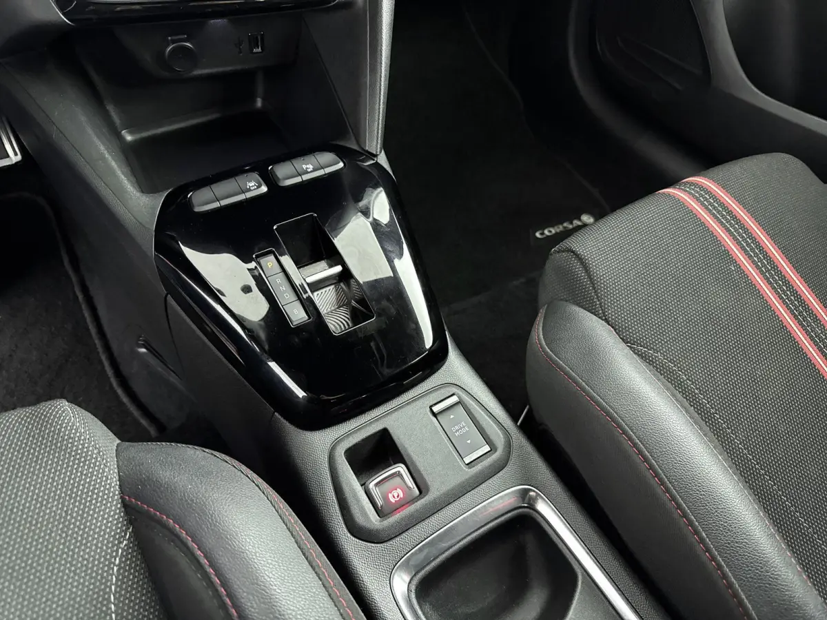 GS Line 50kWh | 1ste eigenaar | ACCU 92% | Parkeersensoren | AppleCarPlay/Android | LED lampen | AUTOMAAT