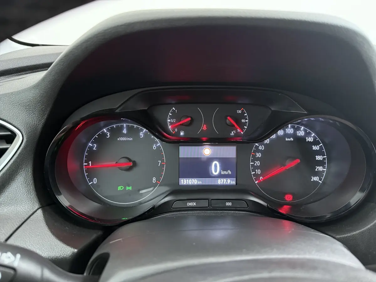 1.2 Turbo Online Edition | Airco (automatisch) | Bestuurdersstoel in hoogte verstelbaar | Cruise control