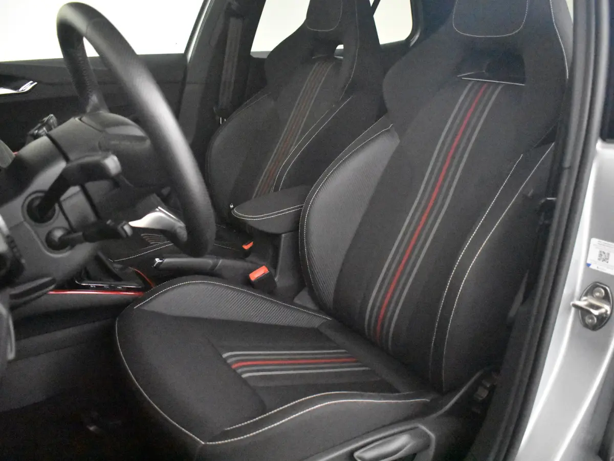 Monte Carlo, (2024) l Camera l Apple Car Play / Android l LED l 17" Lm-velgen l Sportstoelen l Multifunct. Stuurwiel l
