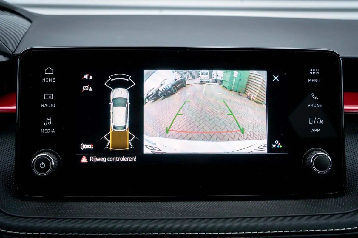 Monte Carlo, (2024) l Camera l Apple Car Play / Android l LED l 17" Lm-velgen l Sportstoelen l Multifunct. Stuurwiel l