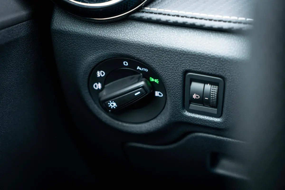 Monte Carlo, (2024) l Camera l Apple Car Play / Android l LED l 17" Lm-velgen l Sportstoelen l Multifunct. Stuurwiel l