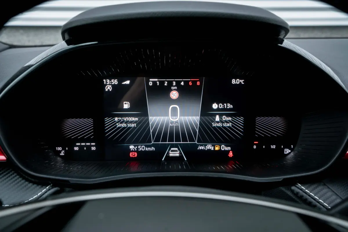 Monte Carlo, (2024) l Camera l Apple Car Play / Android l LED l 17" Lm-velgen l Sportstoelen l Multifunct. Stuurwiel l
