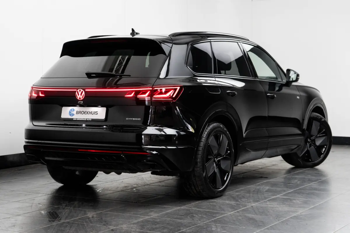 3.0 TSI eHybrid 462PK 4Motion R | TREKHAAK | LUCHTVERING | 360 CAMERA | ELEKTR. A. KLEP | VERLENGDE GARANTIE T/M 14-1-2031