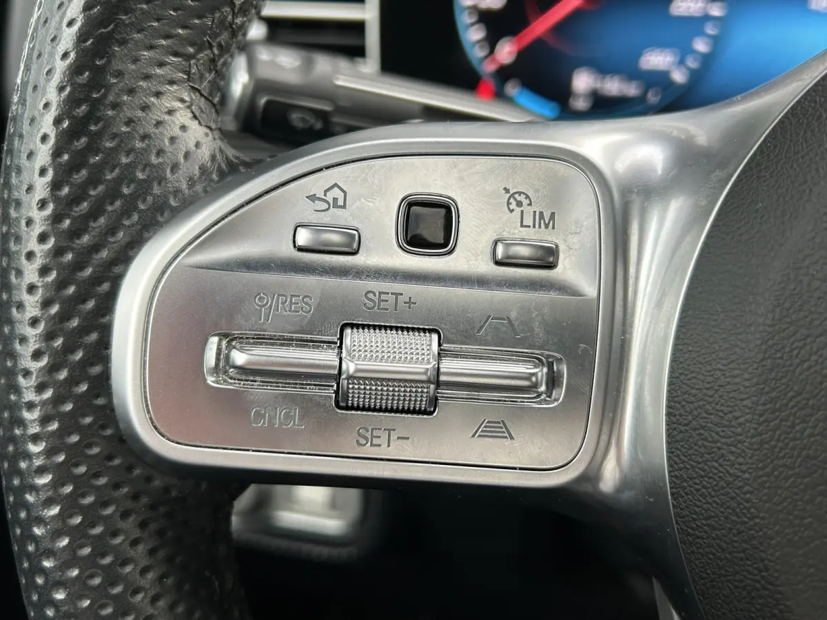 350e 4Matic AMG // Trekhaak // Burmester // Luchtvering // Panoramadak // Headup // 22" // Memory // Nappa Leer // Distronic