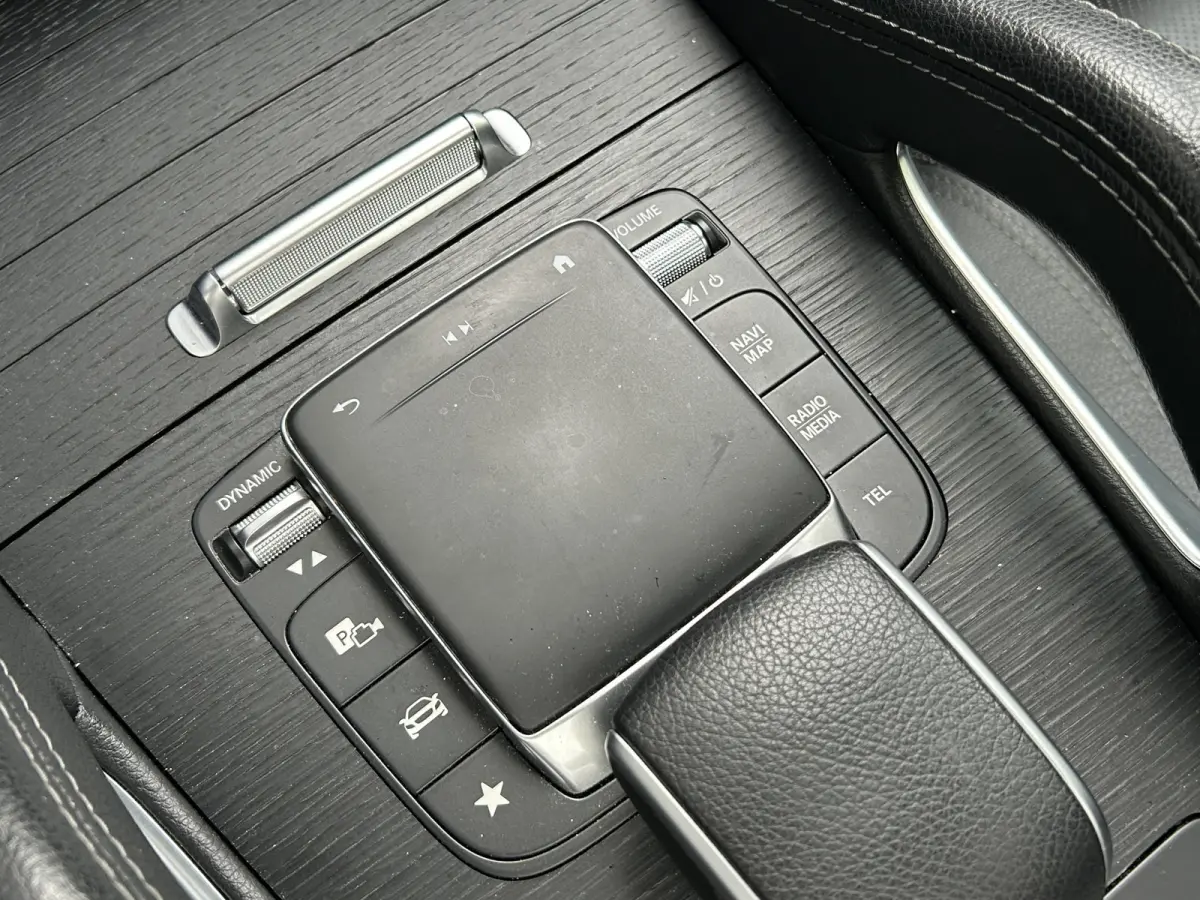 350e 4Matic AMG // Trekhaak // Burmester // Luchtvering // Panoramadak // Headup // 22" // Memory // Nappa Leer // Distronic
