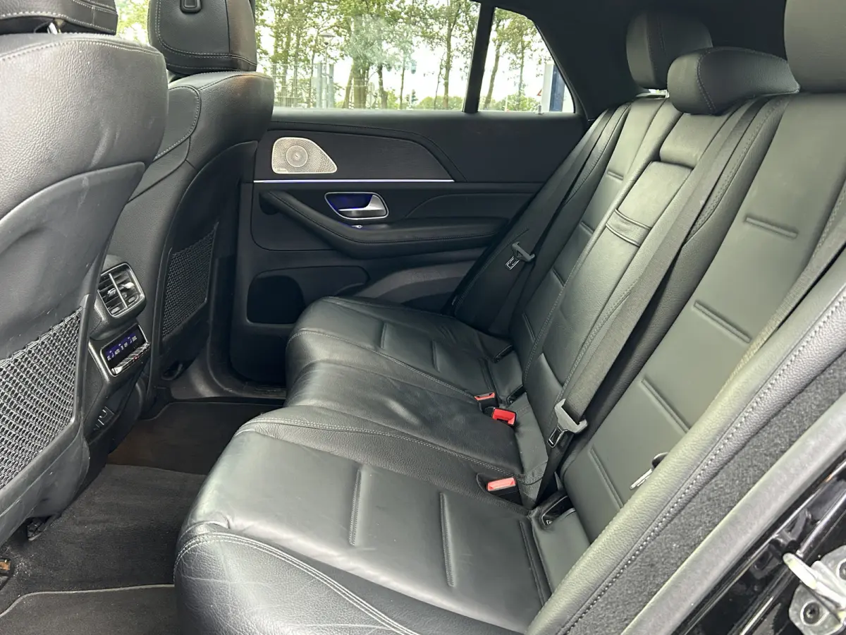 350e 4Matic AMG // Trekhaak // Burmester // Luchtvering // Panoramadak // Headup // 22" // Memory // Nappa Leer // Distronic