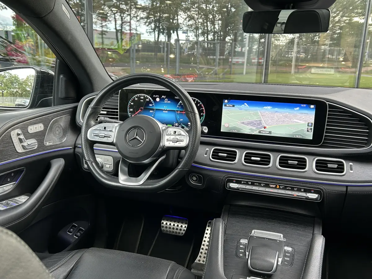 350e 4Matic AMG // Trekhaak // Burmester // Luchtvering // Panoramadak // Headup // 22" // Memory // Nappa Leer // Distronic