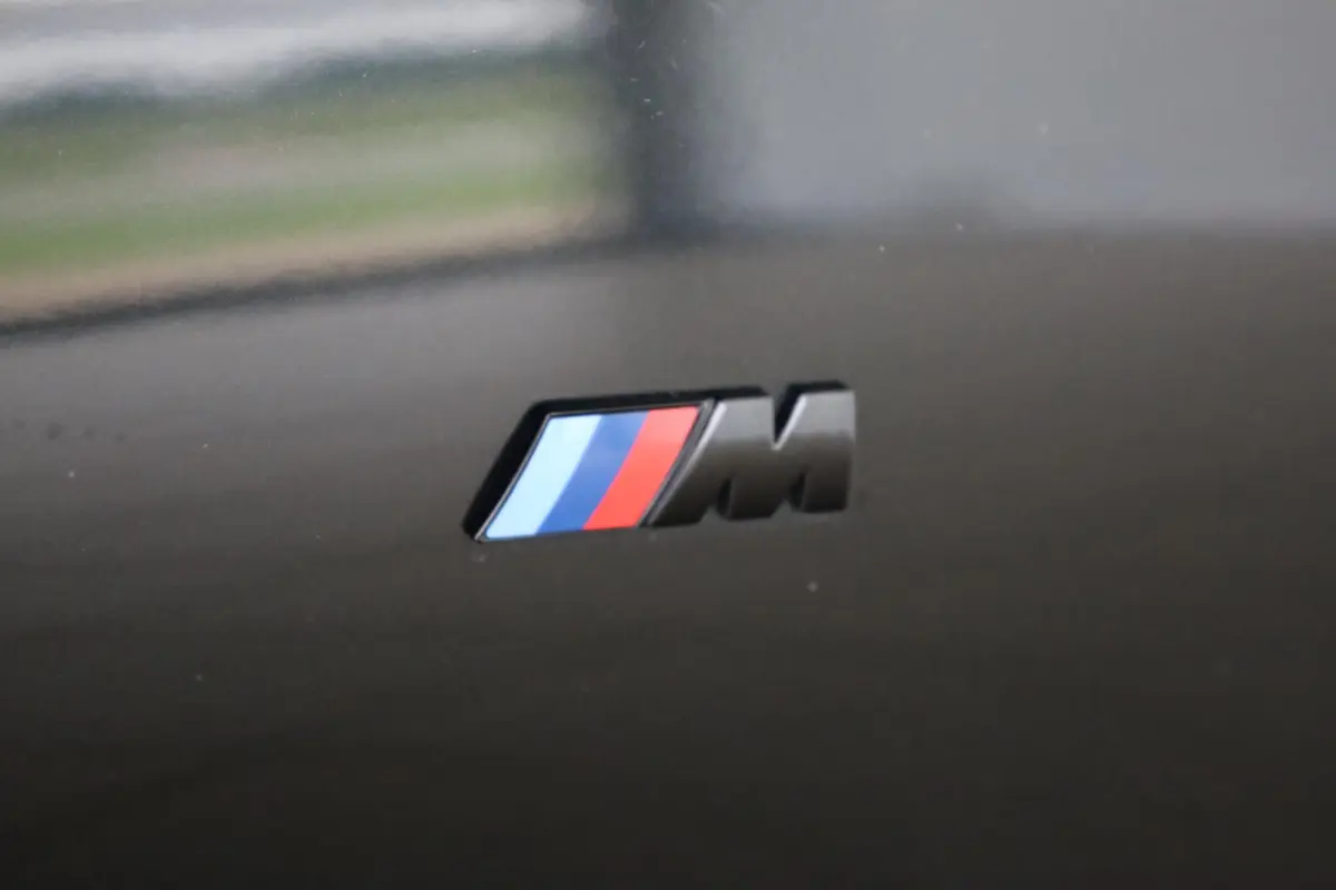 320e | M Sport | Panorama Dak | Voorstoelen Verwarmd | Trekhaak | Achteruitrij Camera |