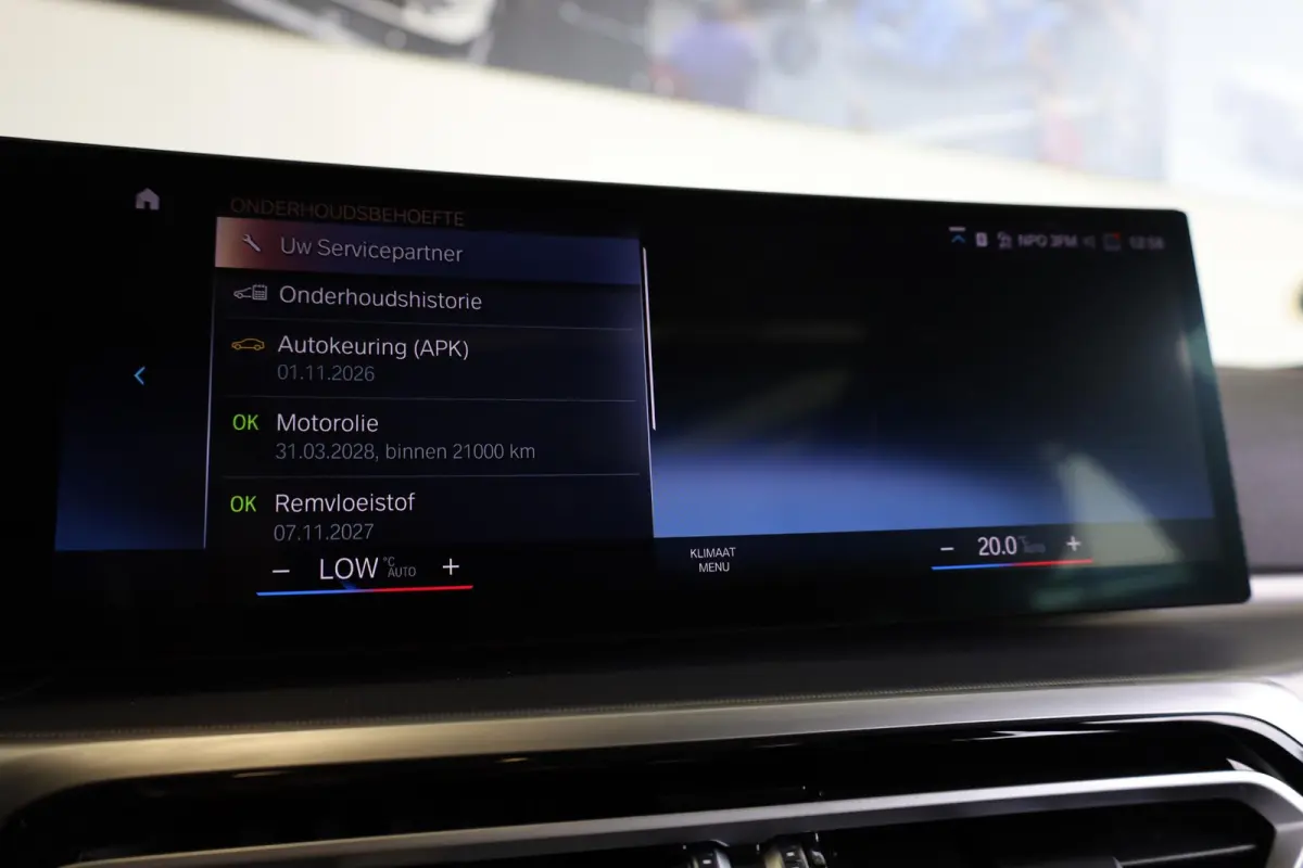 320e | M Sport | Panorama Dak | Voorstoelen Verwarmd | Trekhaak | Achteruitrij Camera |