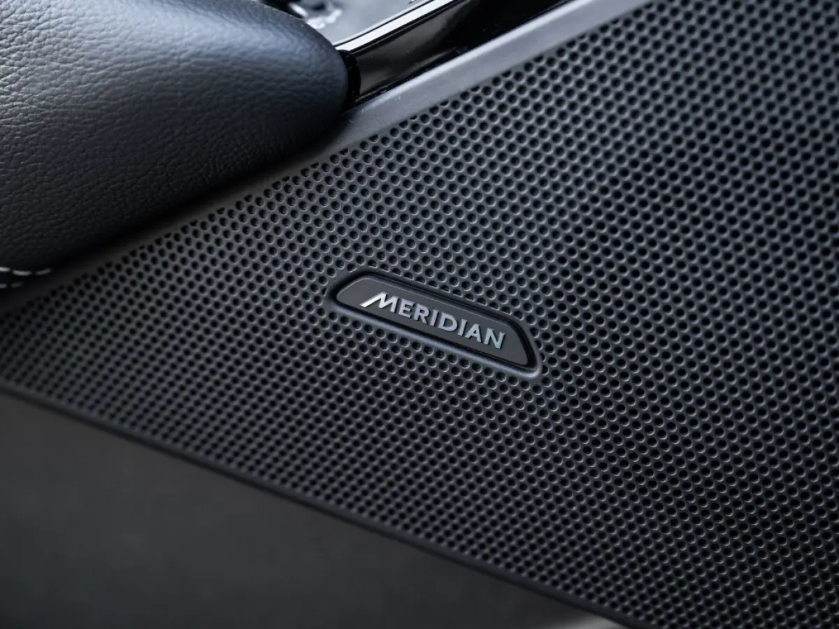 P250 AWD S R-Dynamic Trekhaak Premium Audio