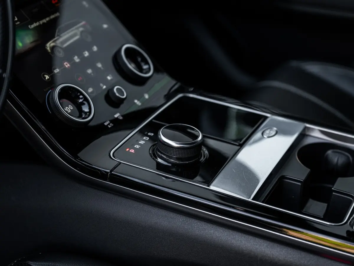 P250 AWD S R-Dynamic Trekhaak Premium Audio