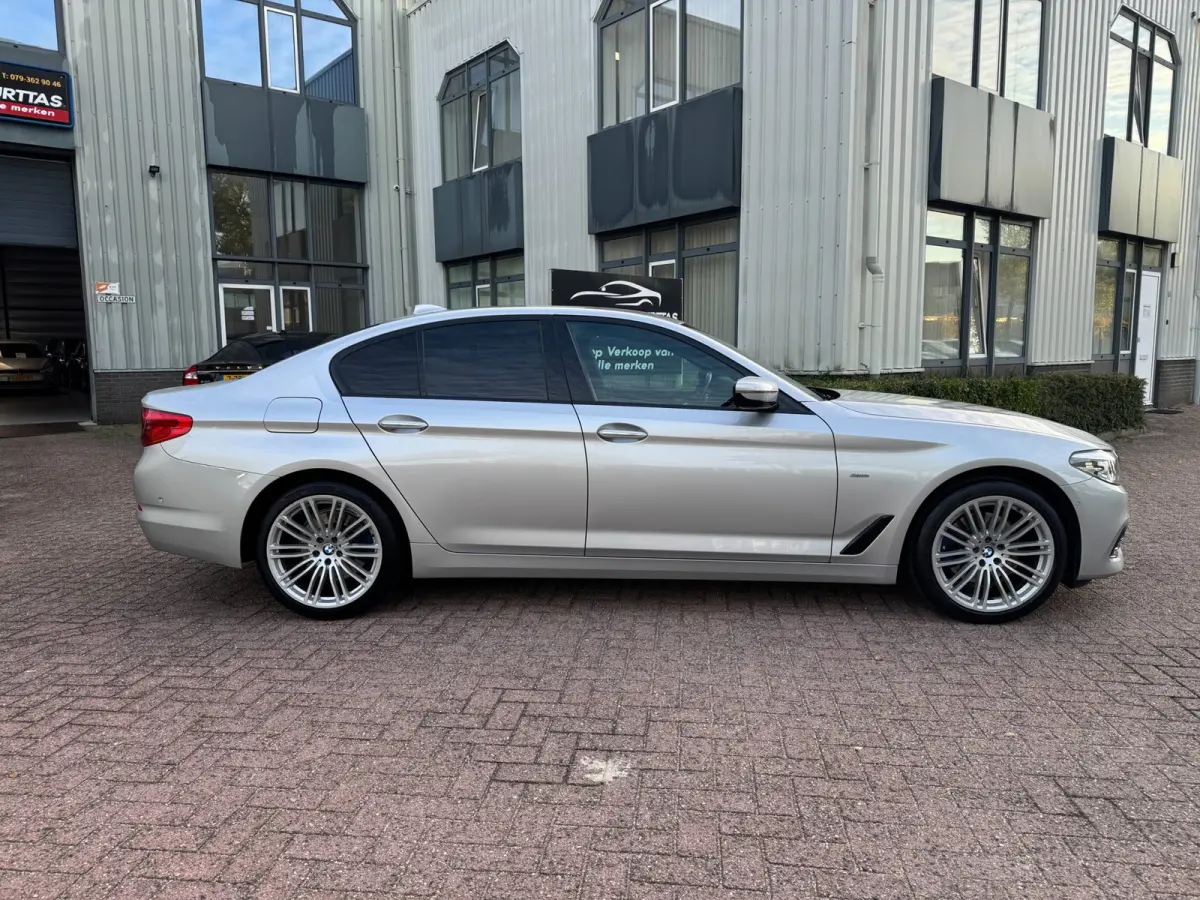 520i Executive AUTOMAAT!!
