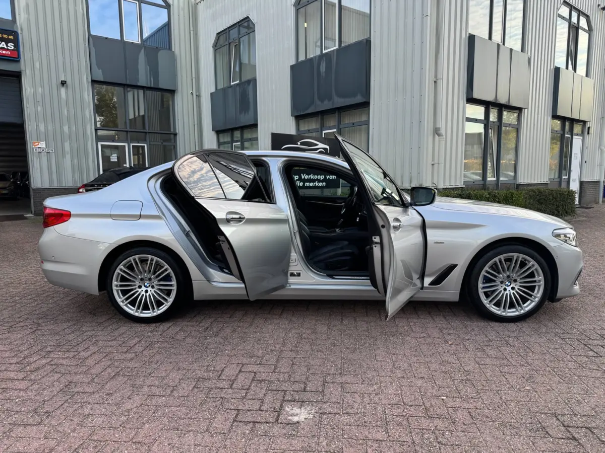 520i Executive AUTOMAAT!!