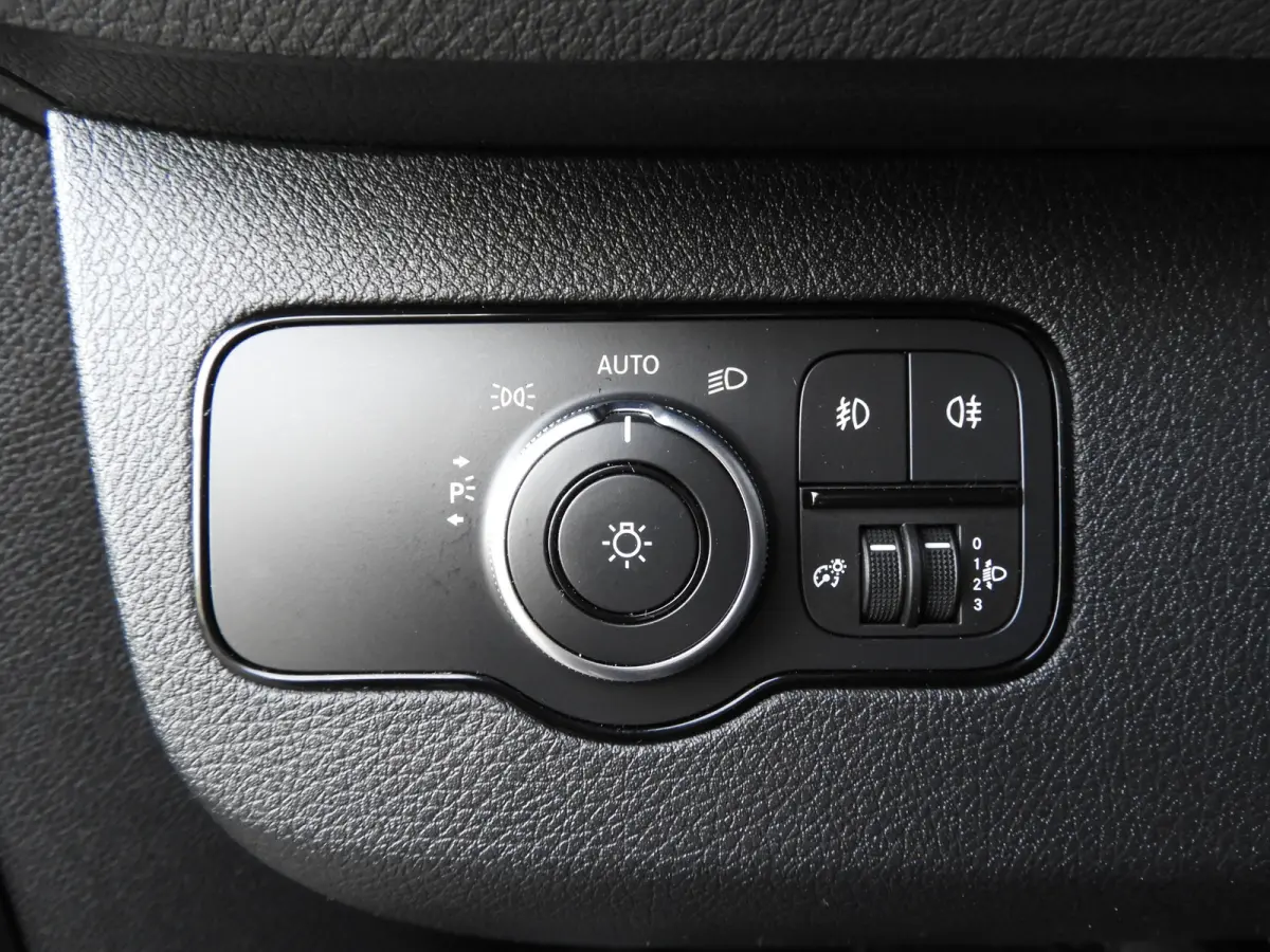 315 1.9 CDI L2H2 AUT | 3.5t TREKGEWICHT | CAMERA | MBUX | CARPLAY