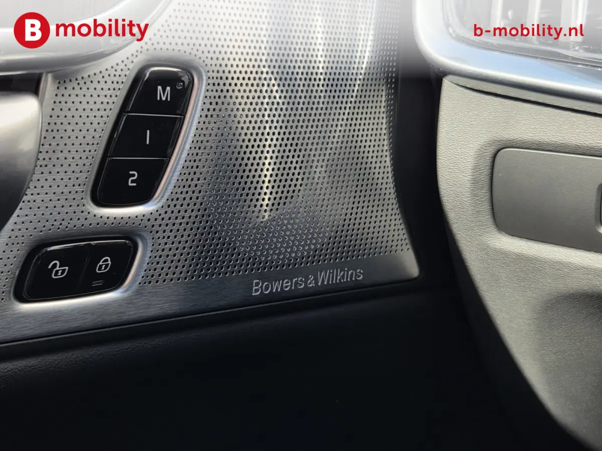 2.0 T8 Plug-in hybrid AWD Ultra Dark Trekhaak 2100kg Panoramadak NL Auto! | Head-Up | ACC | Bowers&Wilkins | 360 camera | Leer