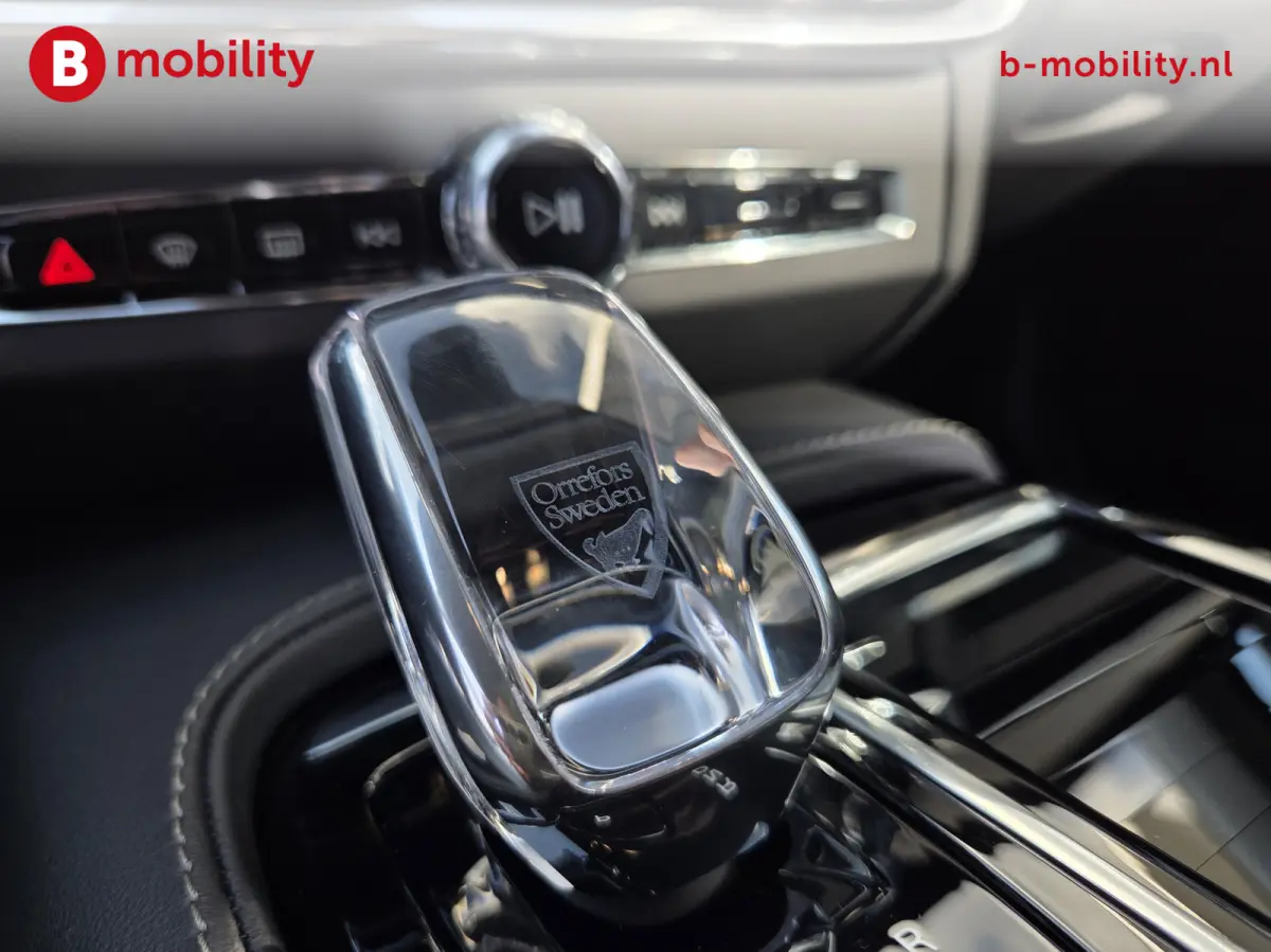 2.0 T8 Plug-in hybrid AWD Ultra Dark Trekhaak 2100kg Panoramadak NL Auto! | Head-Up | ACC | Bowers&Wilkins | 360 camera | Leer