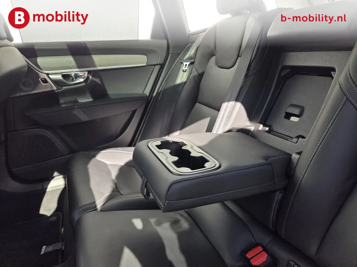 2.0 T8 Plug-in hybrid AWD Ultra Dark Trekhaak 2100kg Panoramadak NL Auto! | Head-Up | ACC | Bowers&Wilkins | 360 camera | Leer